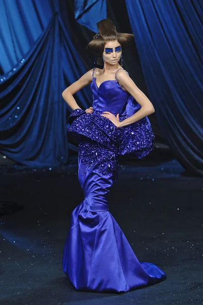Look 10